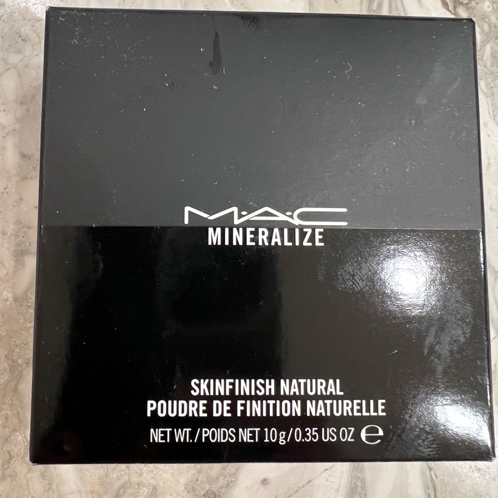 NEW IN BOX MAC Mineralize Skinfinish Natural Face Powder in Shade Medium